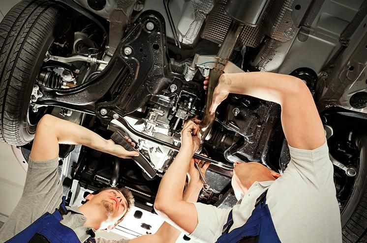  Снятие и установка рулевой рейки